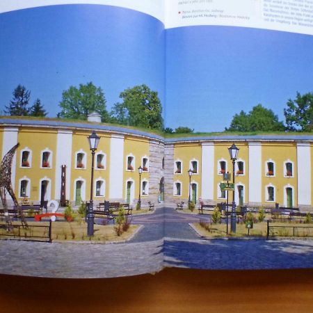 Der Kleine Bauernhof Keine Arbeiter Zadnych Pracownikow Appartement Lubiatow  Buitenkant foto