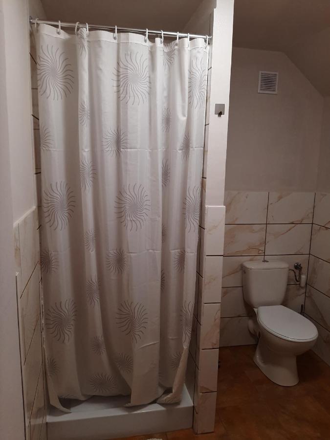 Der Kleine Bauernhof Keine Arbeiter Zadnych Pracownikow Appartement Lubiatow  Buitenkant foto