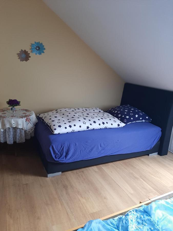 Der Kleine Bauernhof Keine Arbeiter Zadnych Pracownikow Appartement Lubiatow  Buitenkant foto