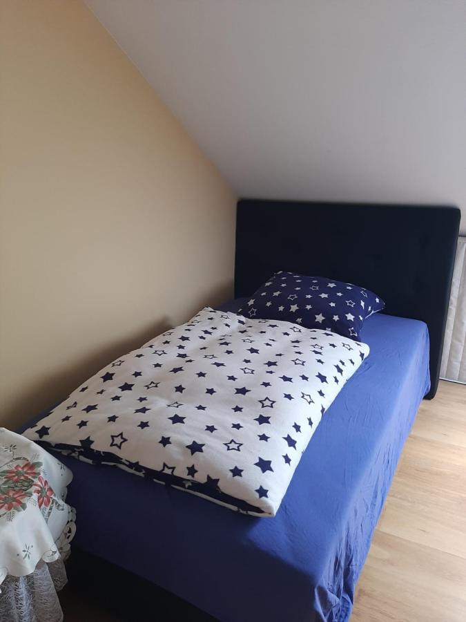 Der Kleine Bauernhof Keine Arbeiter Zadnych Pracownikow Appartement Lubiatow  Buitenkant foto