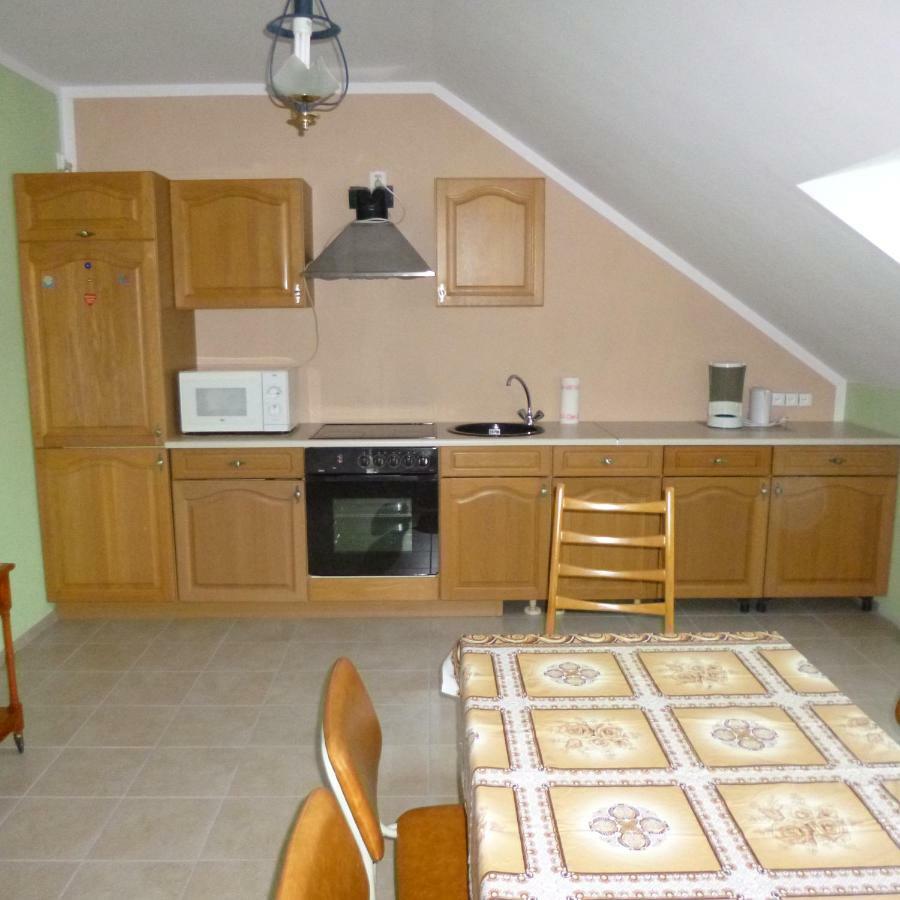 Der Kleine Bauernhof Keine Arbeiter Zadnych Pracownikow Appartement Lubiatow  Buitenkant foto